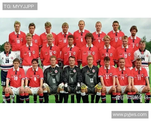 全球足球巨星排名盘点：历届球员实力对比与榜单解读